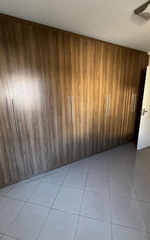 Casa à venda com 158m², 3 quartos e 3 vagas Casa à venda com 158m², 3 quartos e 3 vagasQuarto 1