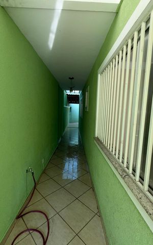 Casa à venda com 158m², 3 quartos e 3 vagas Casa à venda com 158m², 3 quartos e 3 vagasÁrea externa