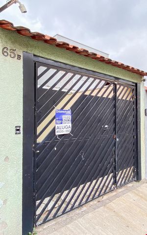 Casa para alugar com 85m², 2 quartos e 2 vagas