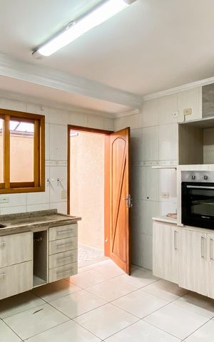 Casa para alugar com 85m², 2 quartos e 2 vagas