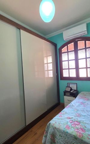 Casa à venda com 150m², 4 quartos e 6 vagas Casa à venda com 150m², 4 quartos e 6 vagasQuarto 3