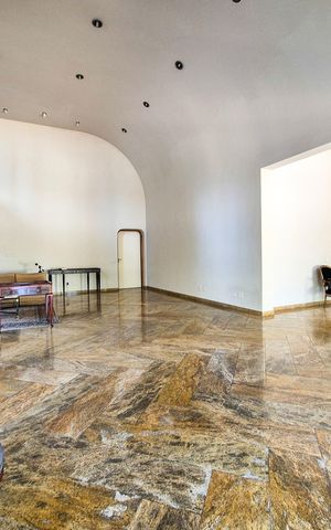 Apartamento à venda com 301m², 4 quartos e 4 vagas Apartamento à venda com 301m², 4 quartos e 4 vagasSalão de Festas