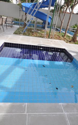 Apartamento à venda com 37m², 2 quartos e sem vagaÁrea comum - Piscina