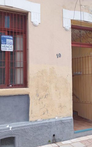 Casa à venda com 70m², 1 quarto e sem vaga Casa à venda com 70m², 1 quarto e sem vagaFachada