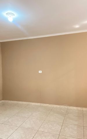 Casa à venda com 116m², 2 quartos e 2 vagas Casa à venda com 116m², 2 quartos e 2 vagasSala