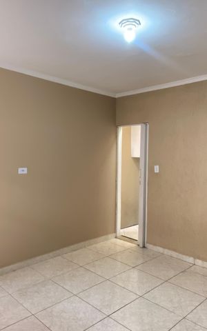 Casa à venda com 116m², 2 quartos e 2 vagas Casa à venda com 116m², 2 quartos e 2 vagasSala