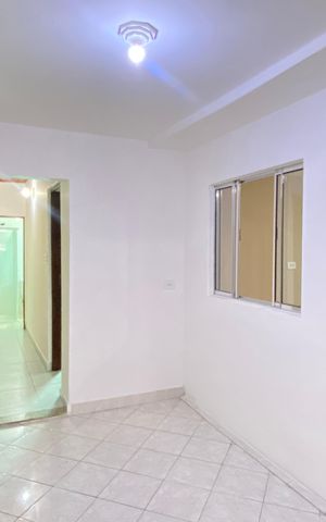 Casa à venda com 116m², 2 quartos e 2 vagas Casa à venda com 116m², 2 quartos e 2 vagasCorredor do Quarto - Cozinha