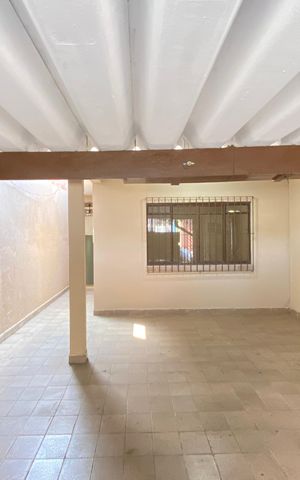 Casa à venda com 116m², 2 quartos e 2 vagas Casa à venda com 116m², 2 quartos e 2 vagasÁrea externa - Garagem