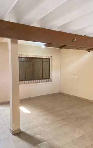 Casa à venda com 116m², 2 quartos e 2 vagas Casa à venda com 116m², 2 quartos e 2 vagasÁrea externa - Garagem