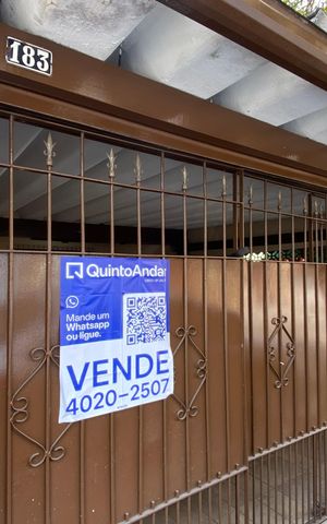 Casa à venda com 116m², 2 quartos e 2 vagas Casa à venda com 116m², 2 quartos e 2 vagasFachada - Placa