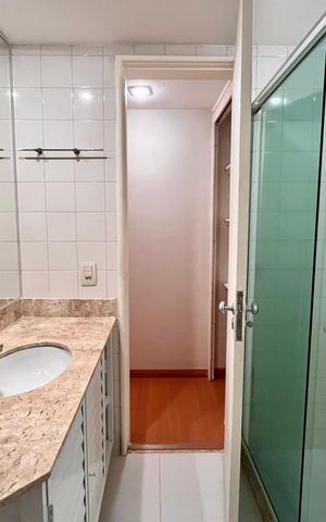 Apartamento para alugar com 72m², 2 quartos e 2 vagas Apartamento para alugar com 72m², 2 quartos e 2 vagasBanheiro da suíte 2