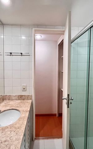 Apartamento para alugar com 72m², 2 quartos e 2 vagas Apartamento para alugar com 72m², 2 quartos e 2 vagasBanheiro da suíte 2