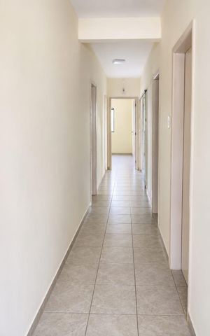 Casa para alugar com 143m², 4 quartos e 1 vaga Casa para alugar com 143m², 4 quartos e 1 vagaCorredor
