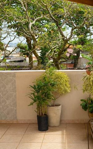 Casa para alugar com 143m², 4 quartos e 1 vaga Casa para alugar com 143m², 4 quartos e 1 vagaVaranda