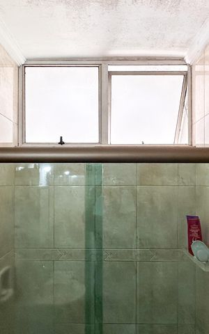 Apartamento à venda com 65m², 2 quartos e 1 vaga Apartamento à venda com 65m², 2 quartos e 1 vagaBanheiro Social