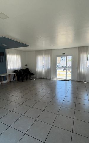 Apartamento à venda com 44m², 2 quartos e sem vagaÁrea comum - Salão de festas