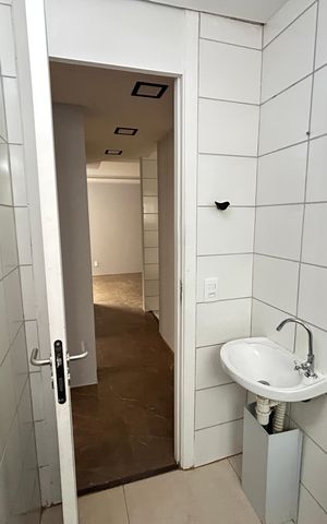 Apartamento à venda com 44m², 2 quartos e sem vagaBanheiro
