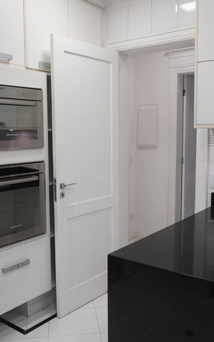 Casa de condomínio para alugar com 474m², 2 quartos e 4 vagasCozinha
