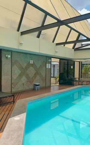 Studio à venda com 32m², 1 quarto e 1 vaga Studio à venda com 32m², 1 quarto e 1 vagaPiscina