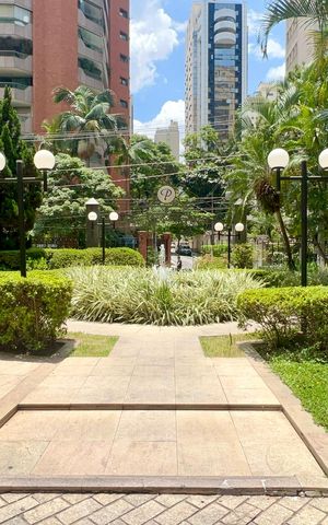 Studio à venda com 32m², 1 quarto e 1 vaga Studio à venda com 32m², 1 quarto e 1 vagaEntrada