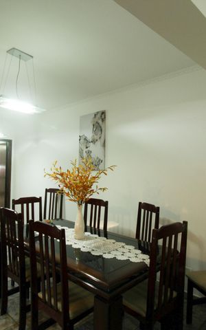 Casa à venda com 148m², 3 quartos e 2 vagas Casa à venda com 148m², 3 quartos e 2 vagasSala