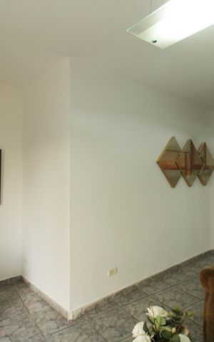 Casa à venda com 148m², 3 quartos e 2 vagas Casa à venda com 148m², 3 quartos e 2 vagasSala