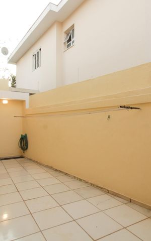Casa à venda com 148m², 3 quartos e 2 vagas Casa à venda com 148m², 3 quartos e 2 vagasÁrea de Serviço