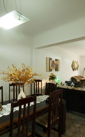 Casa à venda com 148m², 3 quartos e 2 vagas Casa à venda com 148m², 3 quartos e 2 vagasSala