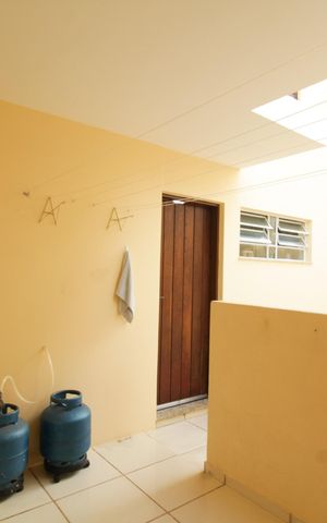 Casa à venda com 148m², 3 quartos e 2 vagas Casa à venda com 148m², 3 quartos e 2 vagasÁrea de Serviço