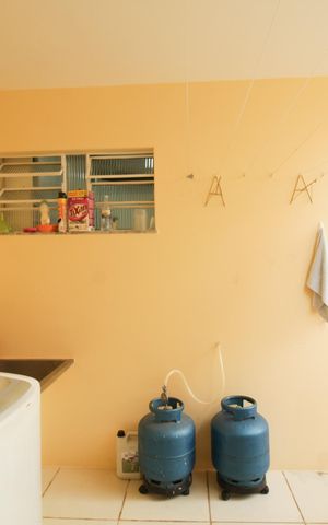 Casa à venda com 148m², 3 quartos e 2 vagas Casa à venda com 148m², 3 quartos e 2 vagasÁrea de Serviço