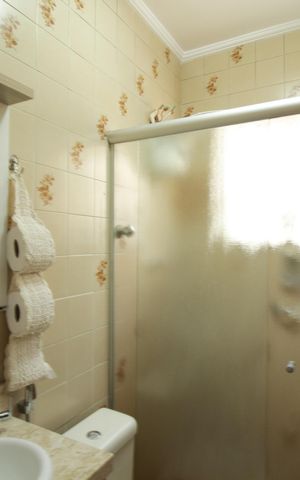 Casa à venda com 148m², 3 quartos e 2 vagas Casa à venda com 148m², 3 quartos e 2 vagasBanheiro