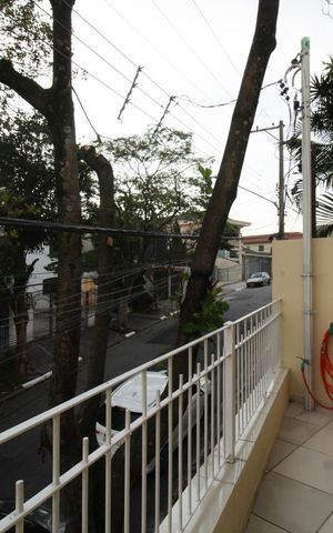 Casa à venda com 148m², 3 quartos e 2 vagas Casa à venda com 148m², 3 quartos e 2 vagasVaranda