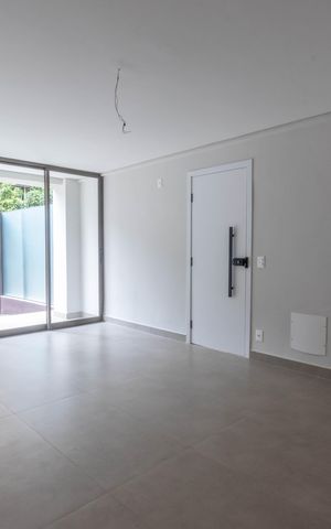 Apartamento à venda com 93m², 2 quartos e 2 vagas Apartamento à venda com 93m², 2 quartos e 2 vagasSala