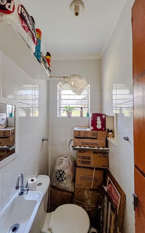 Casa à venda com 123m², 2 quartos e 1 vagaBanheiro 1