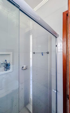 Casa à venda com 123m², 2 quartos e 1 vagaBanheiro 2