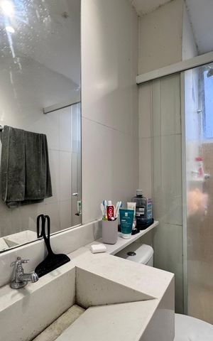 Apartamento à venda com 43m², 2 quartos e 1 vaga Apartamento à venda com 43m², 2 quartos e 1 vagaBanheiro Social