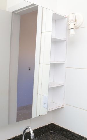 Casa de condomínio para alugar com 79m², 3 quartos e 1 vagaBanheiro - armário