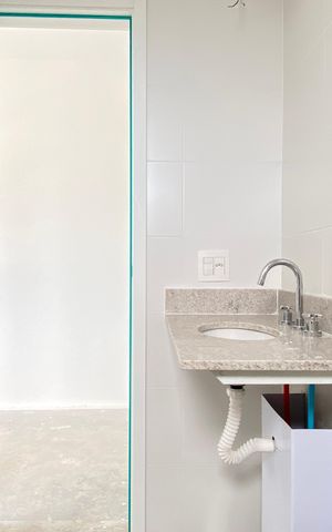 Apartamento à venda com 78m², 2 quartos e 2 vagas Apartamento à venda com 78m², 2 quartos e 2 vagasBanheiro da Suíte 1
