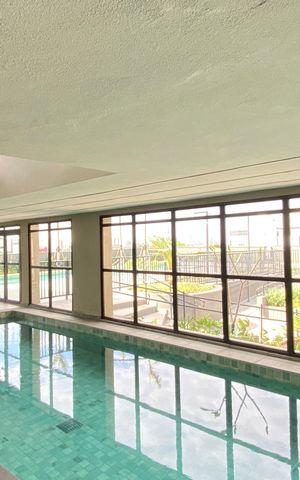 Apartamento à venda com 78m², 2 quartos e 2 vagas Apartamento à venda com 78m², 2 quartos e 2 vagasÁrea comum - Piscina