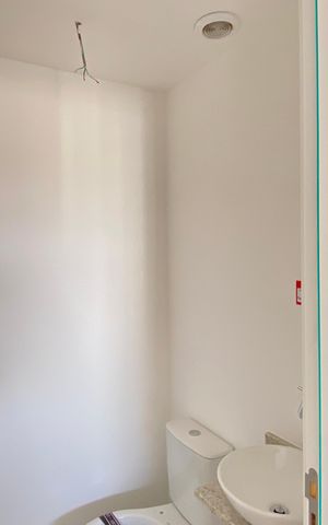 Apartamento à venda com 78m², 2 quartos e 2 vagas Apartamento à venda com 78m², 2 quartos e 2 vagasBanheiro da Suíte 2