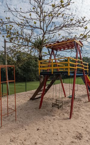 Casa de condomínio à venda com 90m², 2 quartos e 2 vagasÁrea comum - Playground