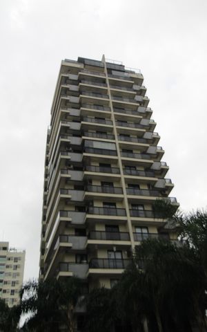 Apartamento à venda com 86m², 3 quartos e 2 vagasFachada