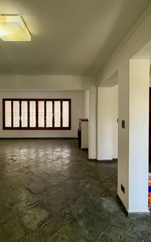 Casa para alugar com 239m², 3 quartos e 3 vagasSala