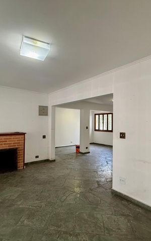 Casa para alugar com 239m², 3 quartos e 3 vagasSala