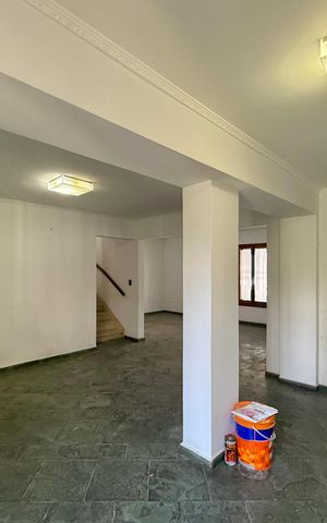 Casa para alugar com 239m², 3 quartos e 3 vagasSala