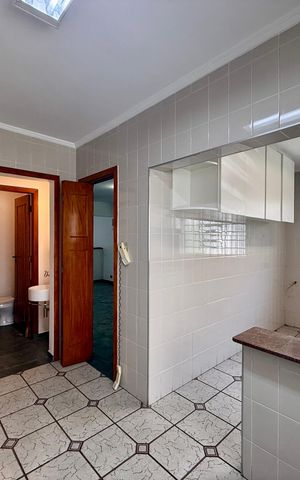 Casa para alugar com 239m², 3 quartos e 3 vagasCopa