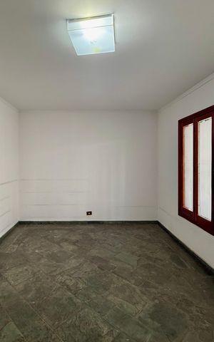 Casa para alugar com 239m², 3 quartos e 3 vagasSala