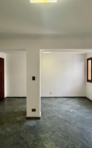 Casa para alugar com 239m², 3 quartos e 3 vagasSala