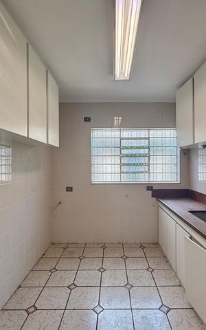 Casa para alugar com 239m², 3 quartos e 3 vagasCozinha 
