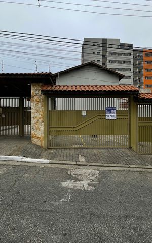 Casa de condomínio à venda com 65m², 2 quartos e 2 vagasFachada